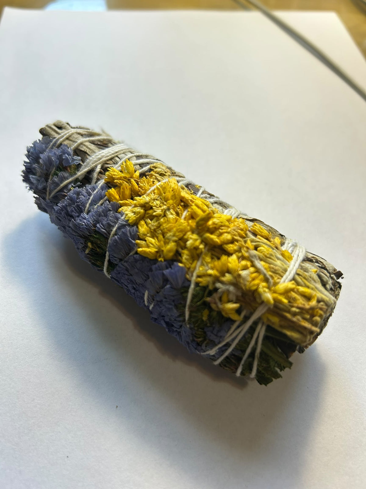SMUDGING STICKS-YERBA SANTA W/STATICE&MULLEIN 4″